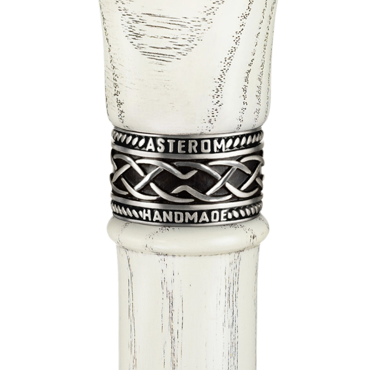 saddle white 8